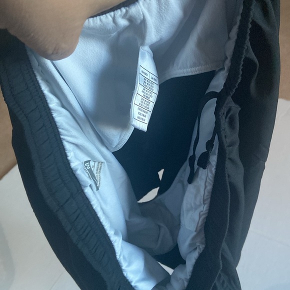 Nike dri-fit Running shorts ladies medium 8-10 black with liner - Picture 4 of 4